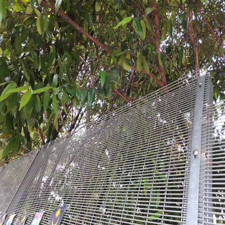 358 high security anti-climbing fence