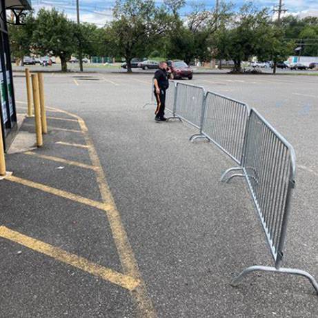 Roadblock fence