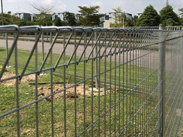 Roll top fence