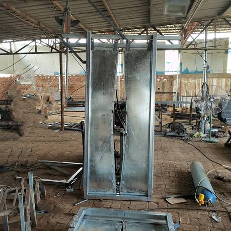 Each cattle fence panel can be connected to each other to form a closed environment  Cow restraints: