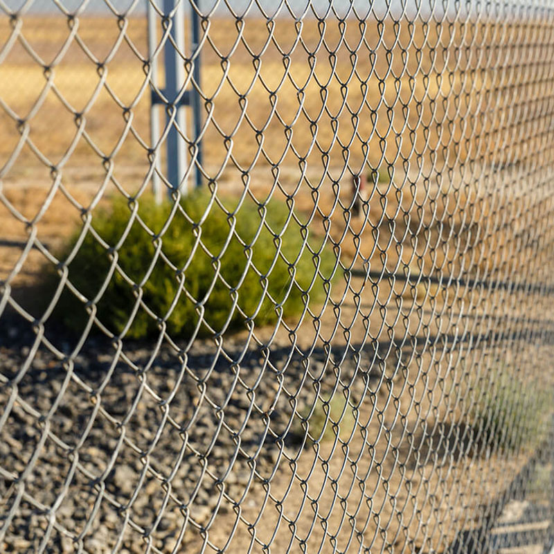 Production process of galvanized chain link fence
