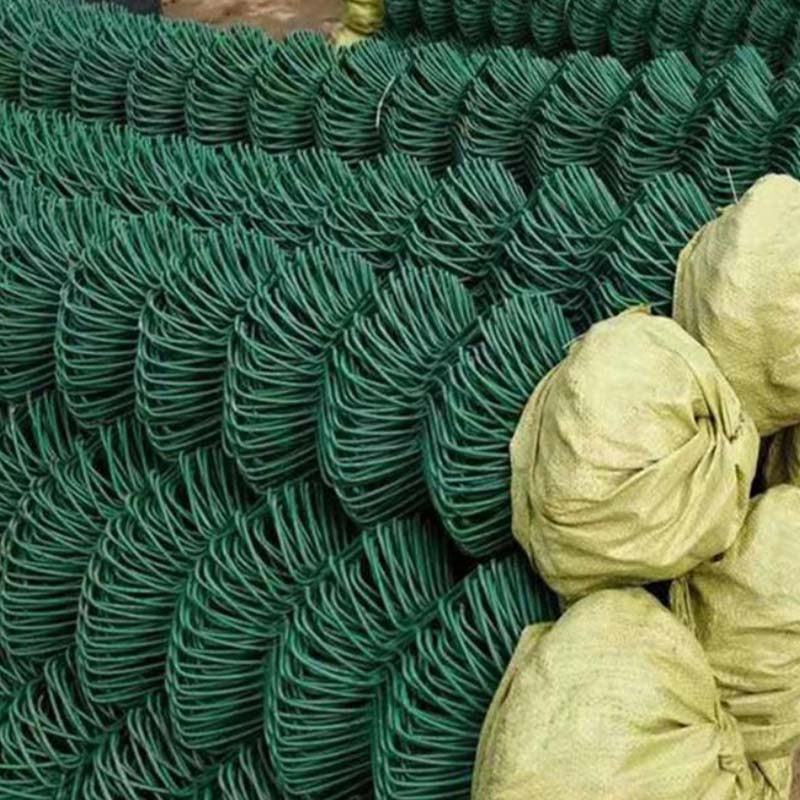 2.5 cm mesh, dark green chain link fence