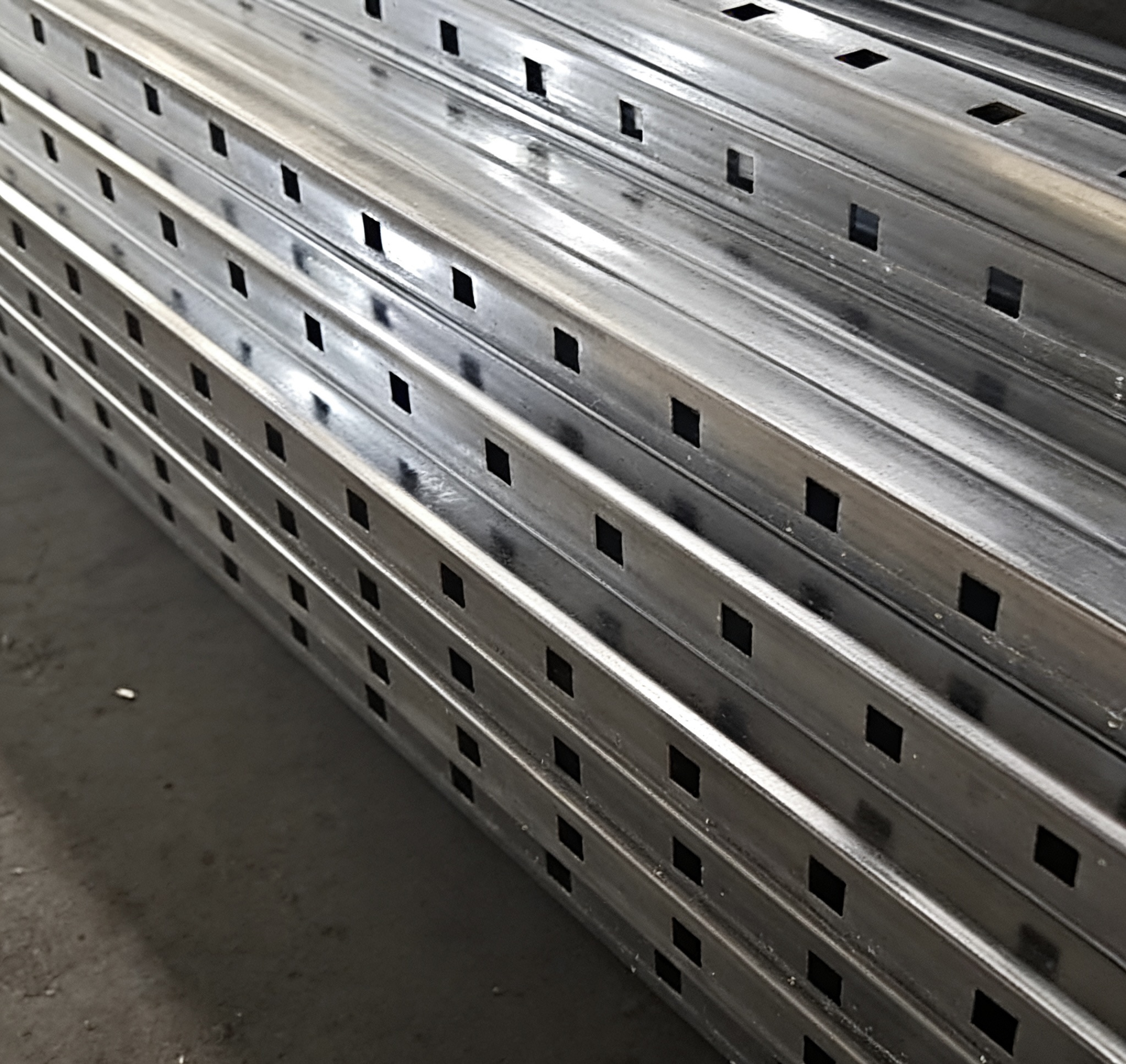 Steel fence raw materials arrive at the factory